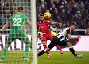 Newcastle - Liverpool, thriller memorabil cu 6 goluri! Mo Salah a făcut din nou spectacol, dar „coțofenele” au luptat eroic pentru o remiză