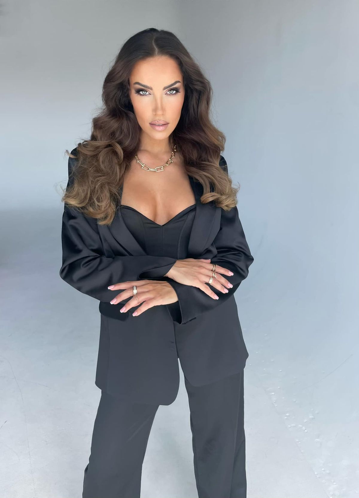 The queen is back! Simona s-a pozat cu tricoul echipei naționale și ne așteaptă la Euro: „Poate că vezi doar o față drăguță”