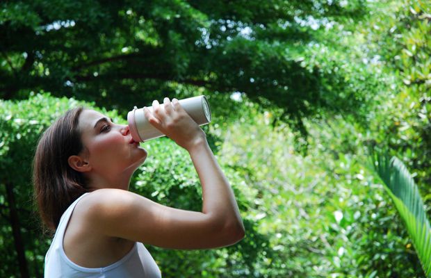 De ce consumă sportivii matcha înainte de antrenament – beneficii reale. De la Serena Williams la Shaun White, Colin Jackson, Jamie Baulch și Dustin Watten