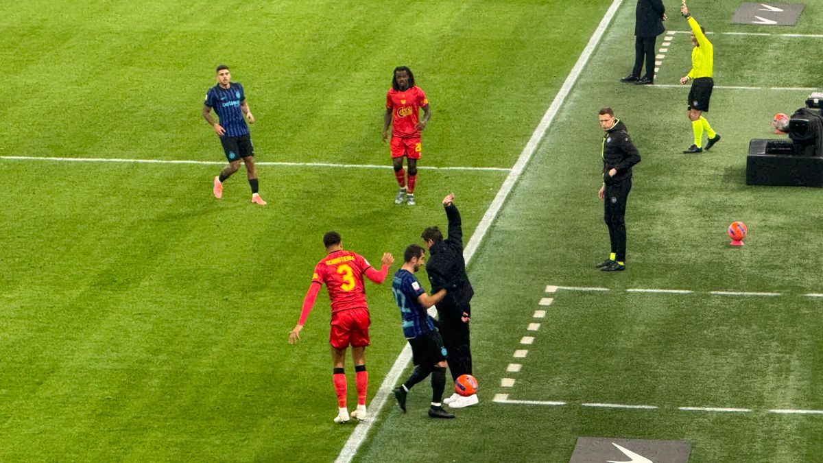 Chivu la Inter - Venezia, monitorizat 90 minute