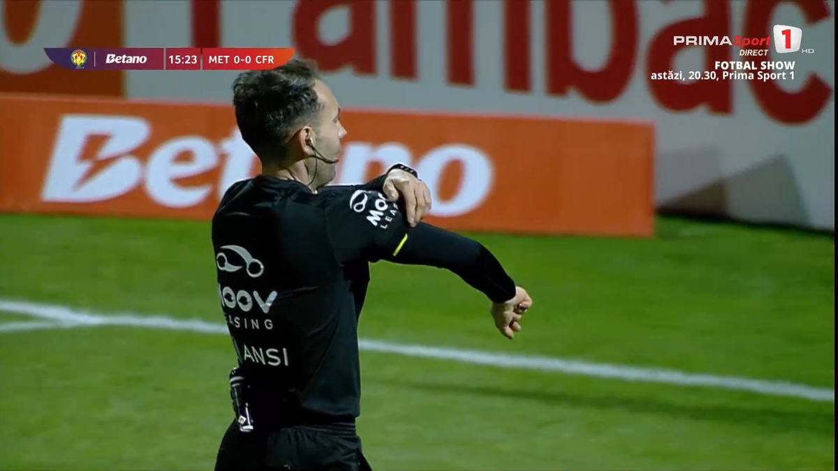 Nu s-a putut abține! Jucătorul lui CFR Cluj a făcut un penalty caraghios cu Metaloglobus și intră direct în ședință cu Pancu