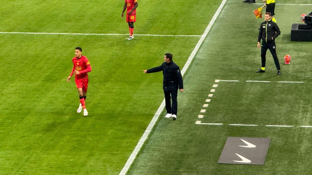 Chivu la Inter - Venezia, monitorizat 90 minute