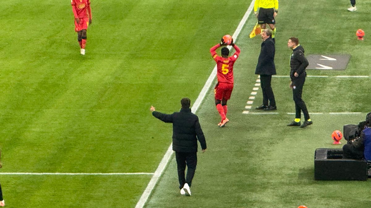 Chivu la Inter - Venezia, monitorizat 90 minute