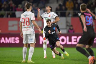 De ce nu a jucat Dennis Politic în UTA - FCSB, deși a făcut deplasarea la Arad