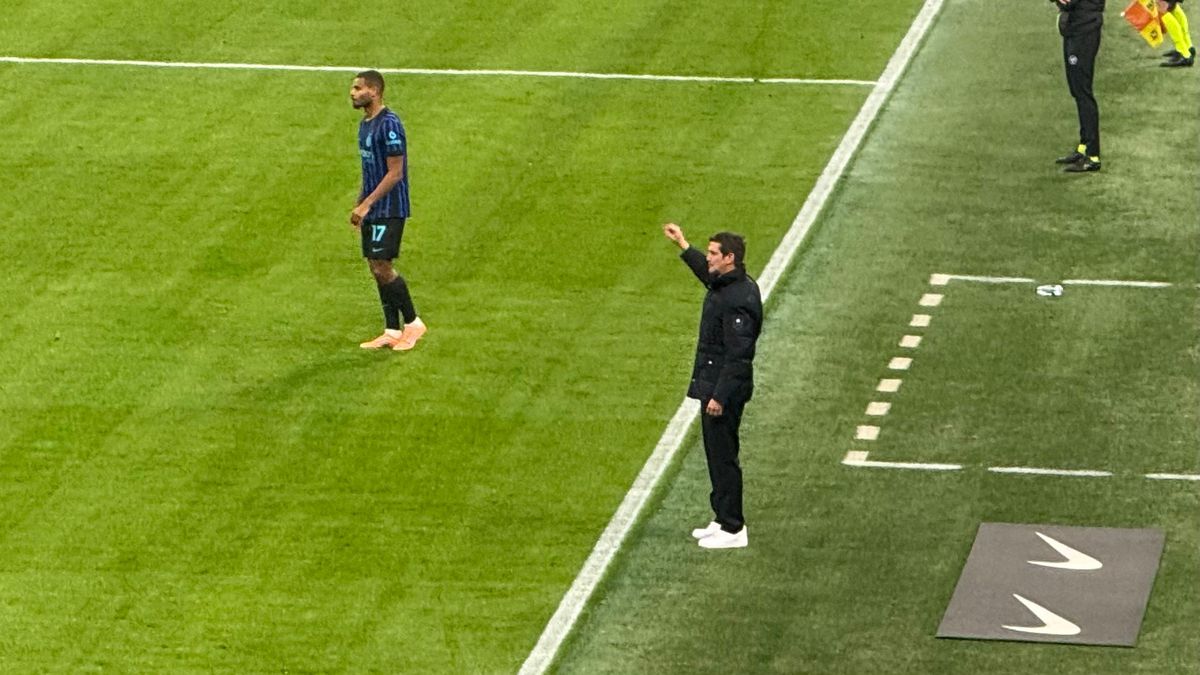 Chivu la Inter - Venezia, monitorizat 90 minute