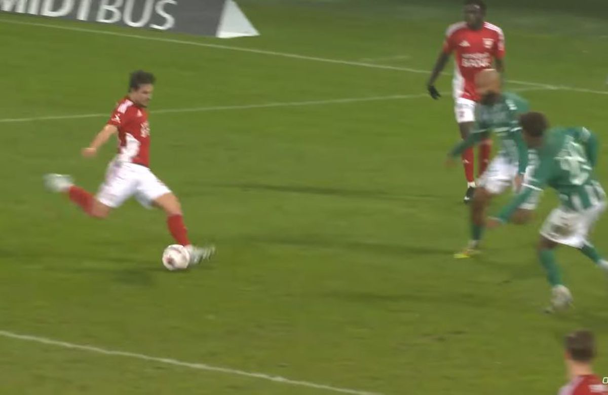 Alexi Pitu a înscris un gol superb, dar echipa lui a fost zdrobită