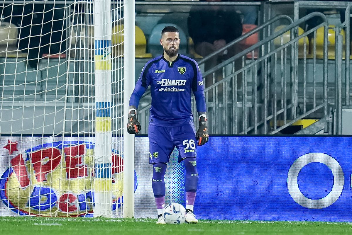 A renunțat la fotbal în 2024: fostul internațional al Franței se dedică... recoltării de stridii » „Îmi place în spatele tejghelei și la vase”