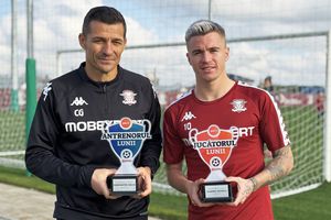 Constantin Gâlcă și Claudiu Petrila au câștigat trofeele pentru Antrenorul și Jucătorul lunii noiembrie 2025 + cine i-a votat pe rapidiști