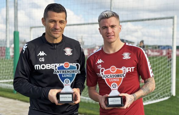 Constantin Gâlcă și Claudiu Petrila au câștigat trofeele pentru Antrenorul și Jucătorul lunii noiembrie 2025 + cine i-a votat pe rapidiști
