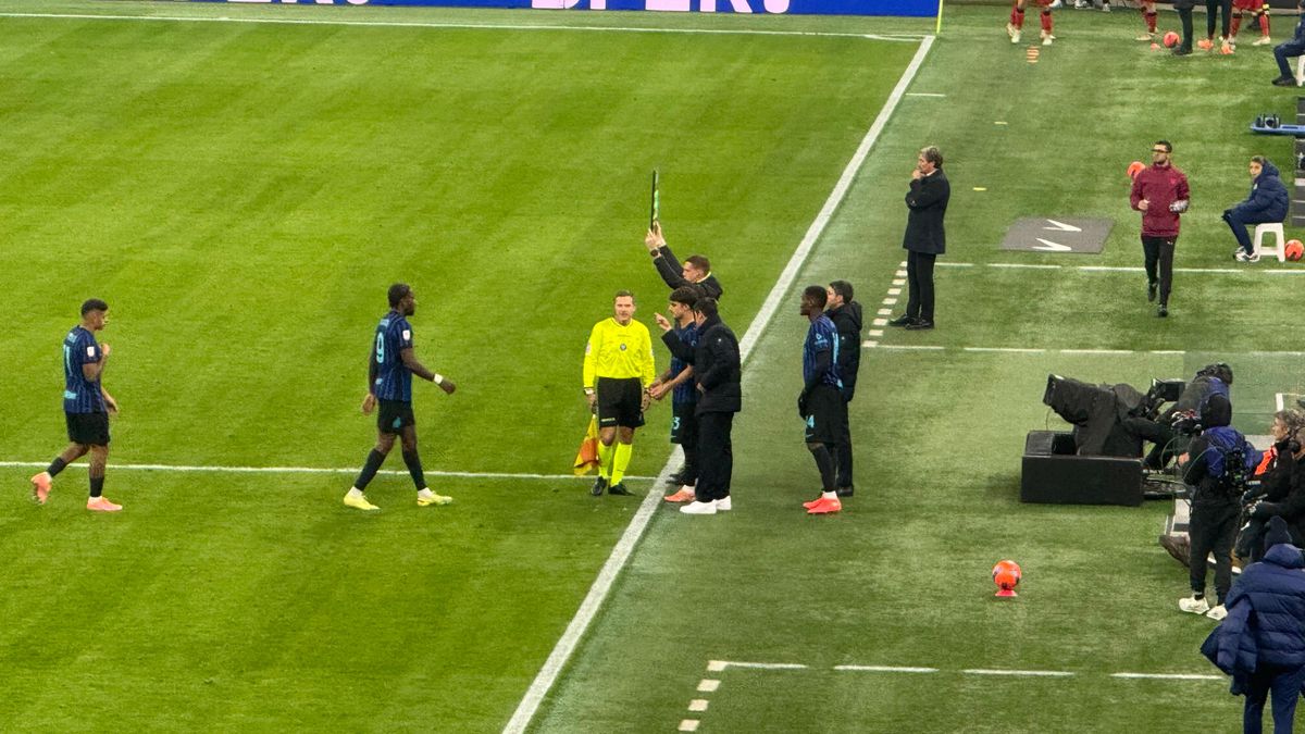 Chivu la Inter - Venezia, monitorizat 90 minute