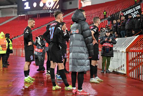 Octavian Popescu, cu numărul 37, după eșecul cu Steaua Roșie // foto: Imago Images