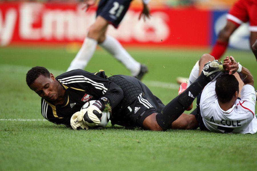 Fostul portar din Premier League a dezvăluit că se luptă cu o boală gravă: „Vă rog, mergeți la analize!”