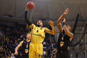 U-BT Cluj-Napoca, victorie mare în „infernul” din Salonic! Urmează meciul de gală cu Partizan Belgrad