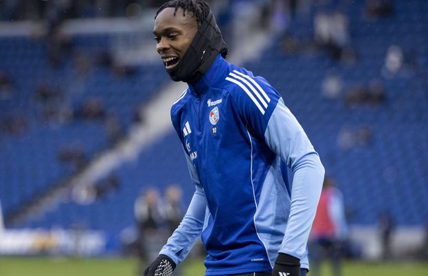 Strasbourg a decis să-și suspende jucătorul dintr-un motiv ieșit din comun: „Credeam că e în Germania”