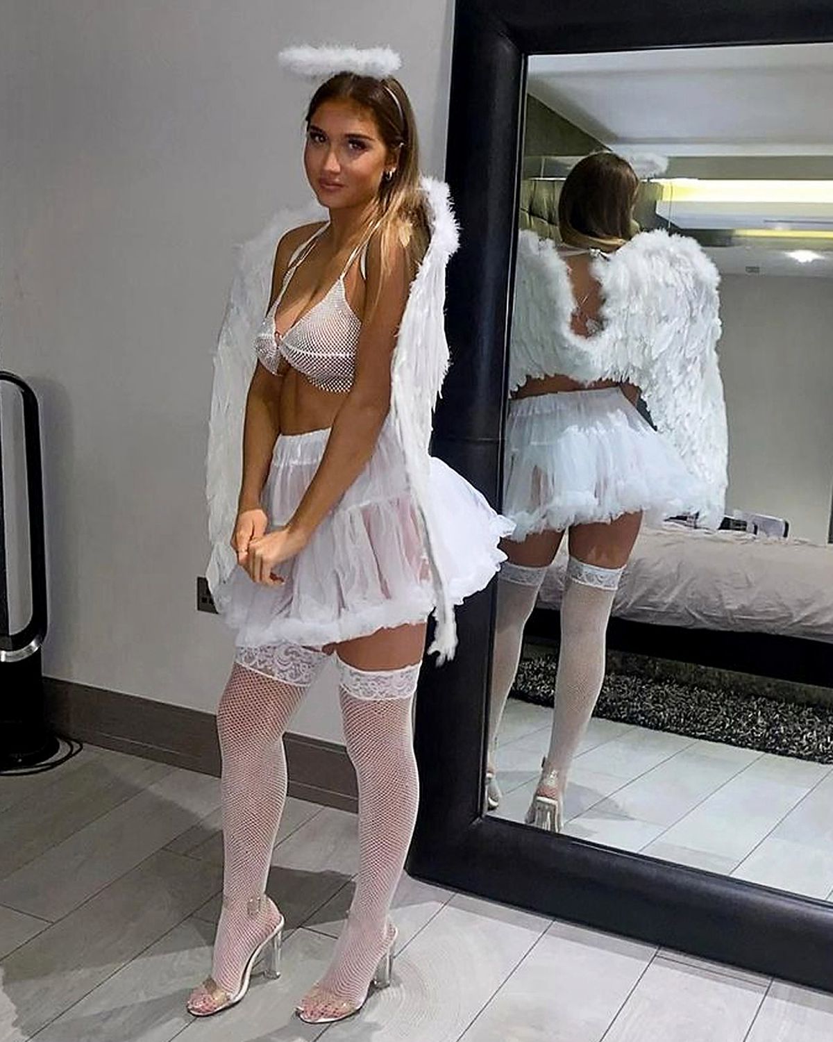 GALERIE FOTO Alicia, fata lui Paul Scholes, a scandalizat Marea Britanie! Cum a apărut îmbrăcată la o petrecere interzisă