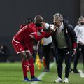 Ladislau Boloni și Lamkel Ze. Sursa foto: Imago