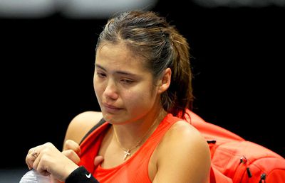 Imagini tulburătoare: Emma Răducanu a părăsit terenul plângând în Australia!