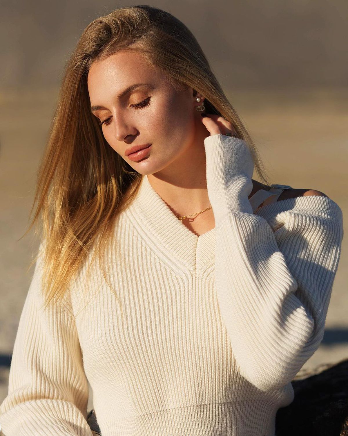 Tenismena a trecut peste scandalul de dopaj și s-a apucat serios de modeling » Ședințe foto în ținute îndrăznețe