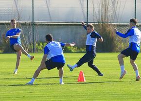 Neschimbat! La 43 de ani, fostul căpitan din Liga 1 se pregătește cot la cot cu fotbaliști mai tineri cu 20 de ani! GSP a surprins imaginile în Antalya