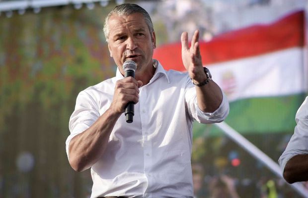 „Am pornit o mică revoluție!” » Neamțul de pe banca lui Sepsi, întrebat direct: „Cât de departe e naționala României de Ungaria?”. Cum a răspuns