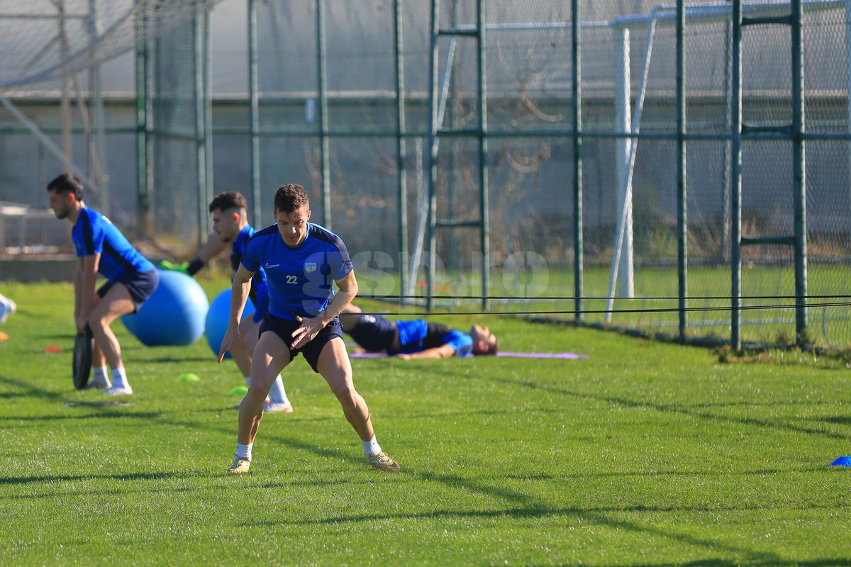 Neschimbat! La 43 de ani, fostul căpitan din Liga 1 se pregătește cot la cot cu fotbaliști mai tineri cu 20 de ani! GSP a surprins imaginile în Antalya