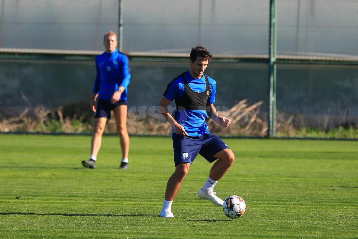 Neschimbat! La 43 de ani, fostul căpitan din Liga 1 se pregătește cot la cot cu fotbaliști mai tineri cu 20 de ani! GSP a surprins imaginile în Antalya
