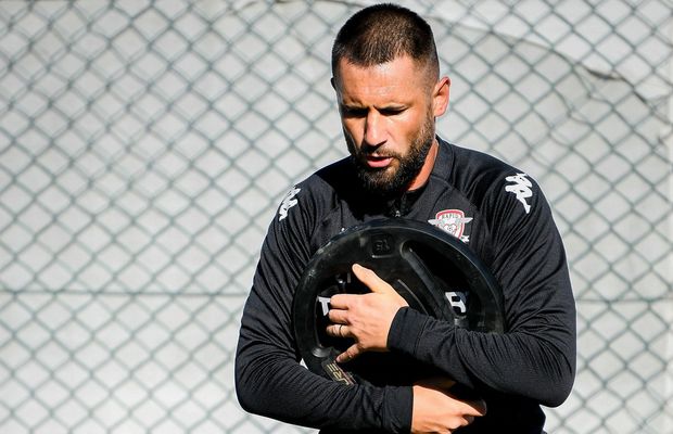 Dragoș Grigore rămâne în Superliga » Cu ce echipă negociază fundașul de la Rapid: „Există discuții”