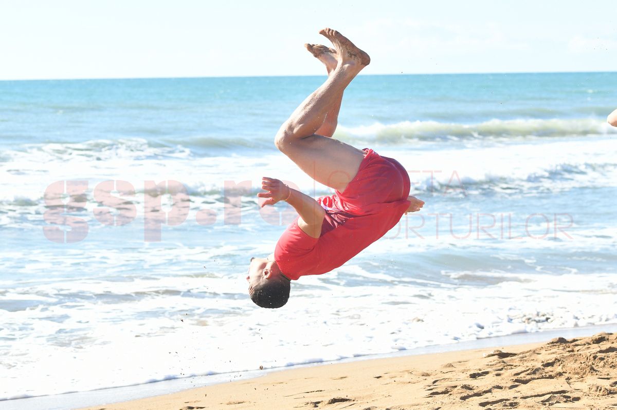 Dinamo a primit întăriri » Jucătorul a ajuns în cantonamentul din Turcia și a fost prezentat oficial