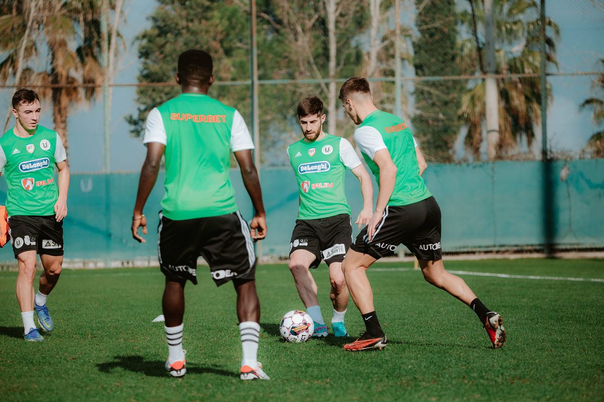 „A fost un șoc pentru noi!” » Jucătorii lui U Cluj, despre evenimentul recent care i-a bulversat. Primele imagini din cantonament