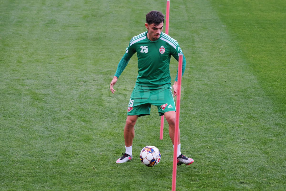 Pe cale de dispariție în România » Cum arată antrenamentele lui Sepsi sub Bernd Storck: neamțul, din altă ligă + cum și-a pedepsit jucătorii