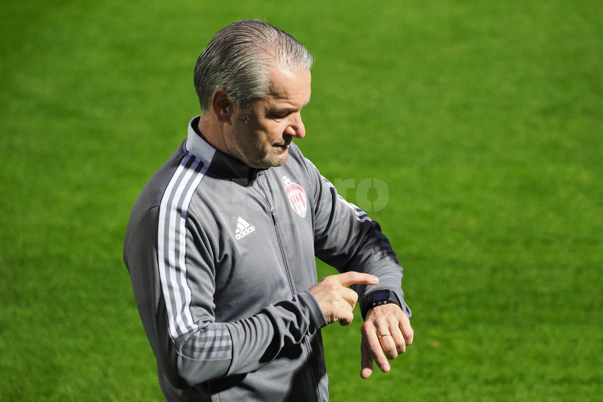 Pe cale de dispariție în România » Cum arată antrenamentele lui Sepsi sub Bernd Storck: neamțul, din altă ligă + cum și-a pedepsit jucătorii