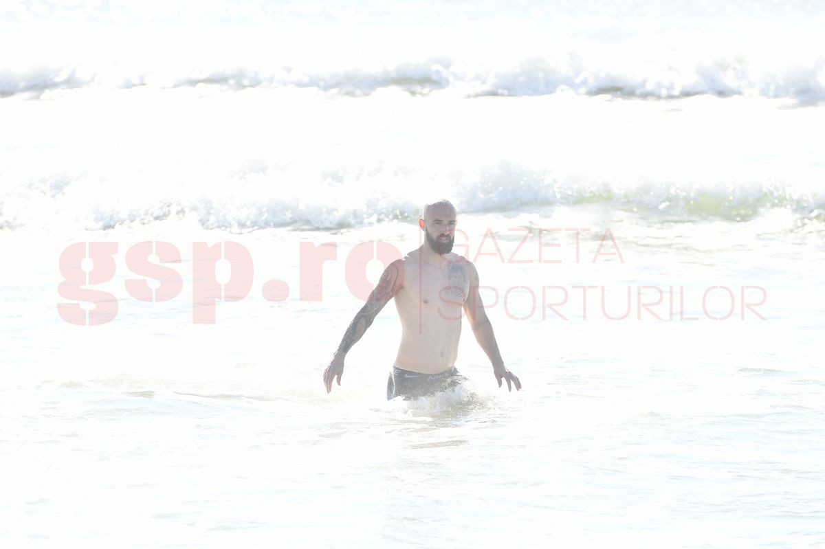 Dinamo a primit întăriri » Jucătorul a ajuns în cantonamentul din Turcia și a fost prezentat oficial