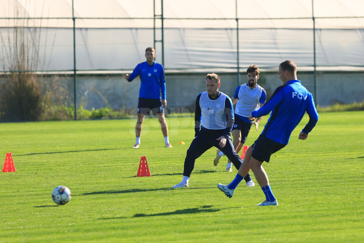 Neschimbat! La 43 de ani, fostul căpitan din Liga 1 se pregătește cot la cot cu fotbaliști mai tineri cu 20 de ani! GSP a surprins imaginile în Antalya