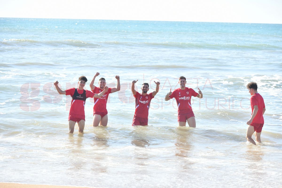 Dinamo a primit întăriri » Jucătorul a ajuns în cantonamentul din Turcia și a fost prezentat oficial