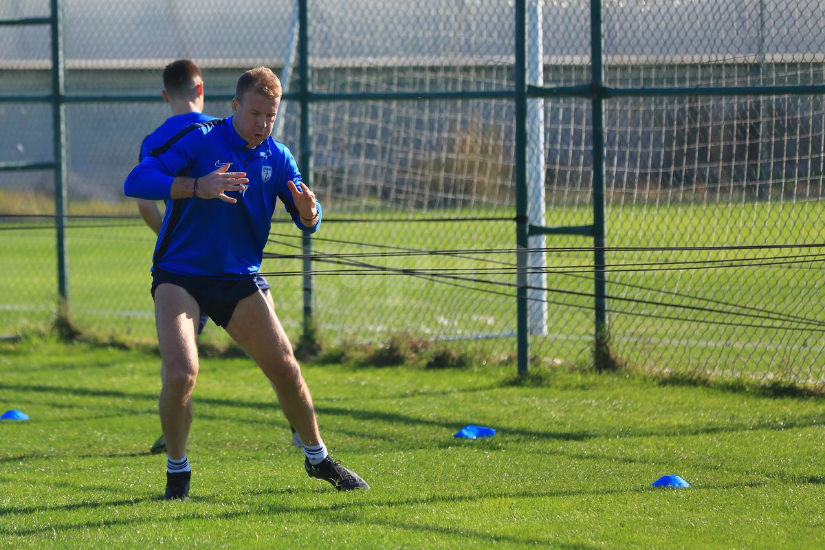 Neschimbat! La 43 de ani, fostul căpitan din Liga 1 se pregătește cot la cot cu fotbaliști mai tineri cu 20 de ani! GSP a surprins imaginile în Antalya