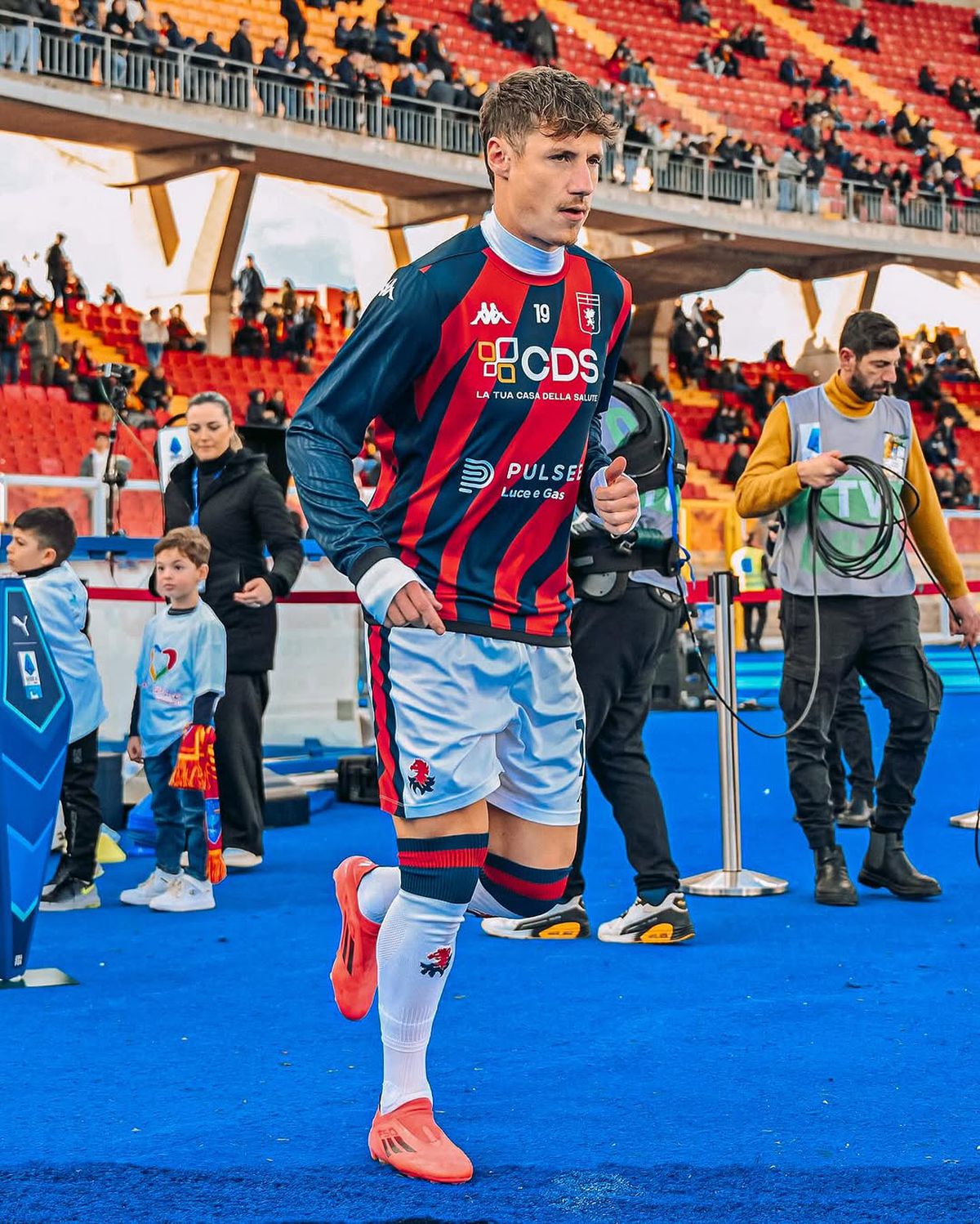 Dan Șucu, prezent pe stadionul Via del Mare, înainte de Lecce - Genoa. Foto: Instagram