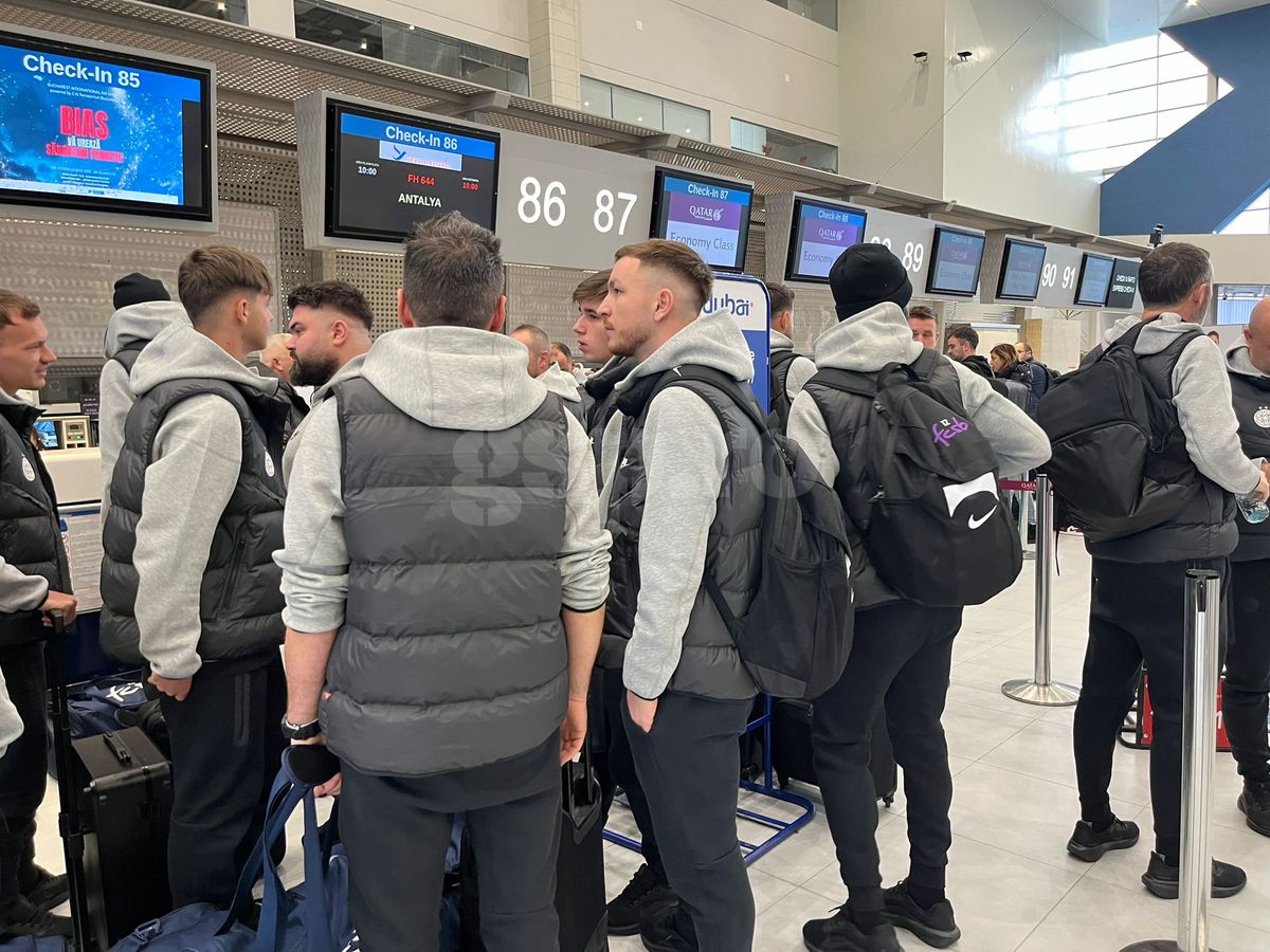 Unii cu leul, alții cu tigrul » Detalii inedite la plecarea FCSB în Antalya: două fețe noi în lot și 5 absenți + Ce versuri și-a scris Adi Șut pe valiză