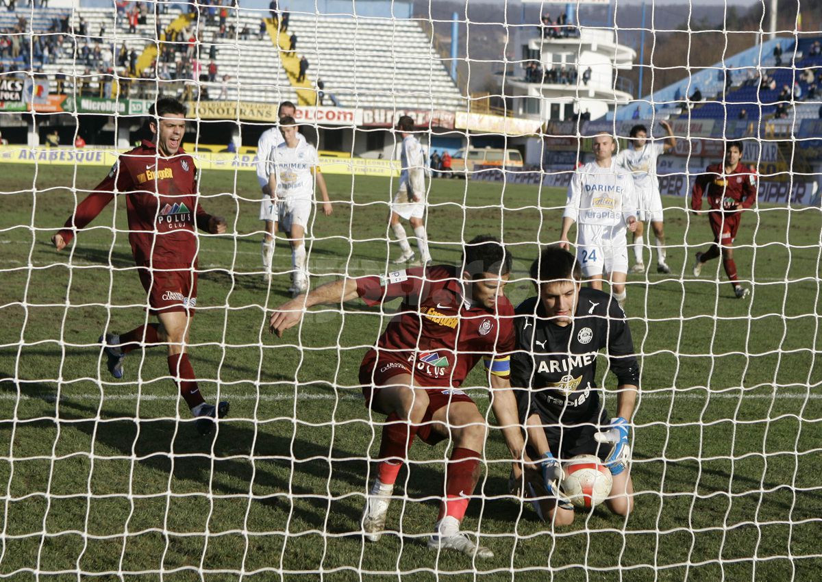 GLORIA BISTRITA - CFR CLUJ 2-2_24.11.2007