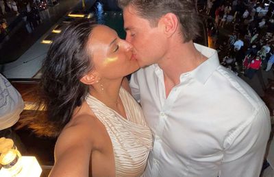 „Sponsorizat de Tinder” » Le-a scos peri albi dinamoviștilor, acum joacă la coșmarul lui CFR Cluj și e îndrăgostit lulea: „Am iubit Bucureștiul!”