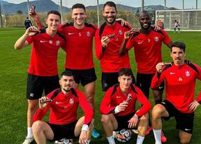 Noutate în cantonamentul lui CFR Cluj » Situația fotbalistului chemat de Dan Petrescu în Spania: „Așa am convenit”