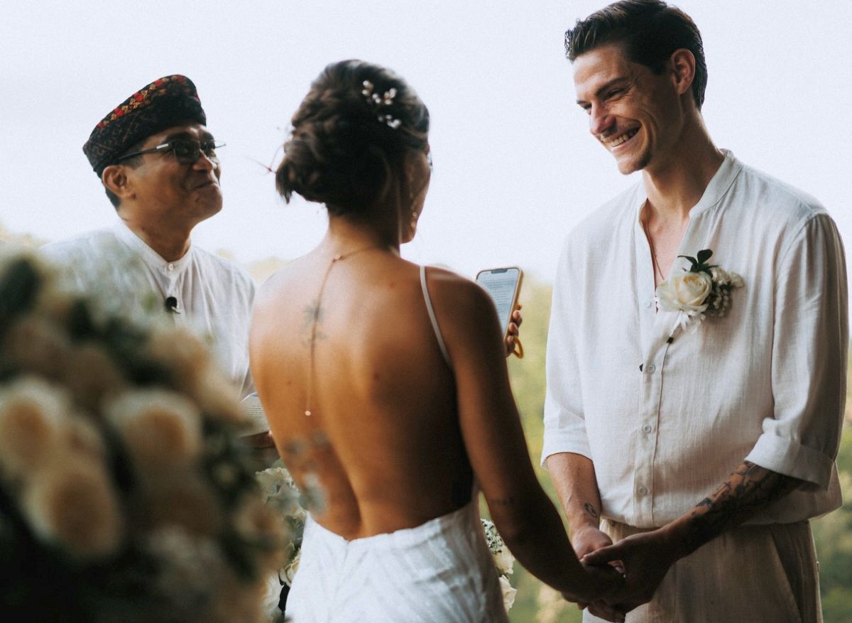 „Sponsorizat de Tinder” » Le-a scos peri albi dinamoviștilor, acum joacă la coșmarul lui CFR Cluj și e îndrăgostit lulea: „Am iubit Bucureștiul!”