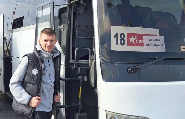 „Ia uite ce scrie aici!” » 6 detalii de la sosirea FCSB în Antalya: autocar venit pentru Steaua București + Lui Chiricheș nu i-au căzut „gradele”