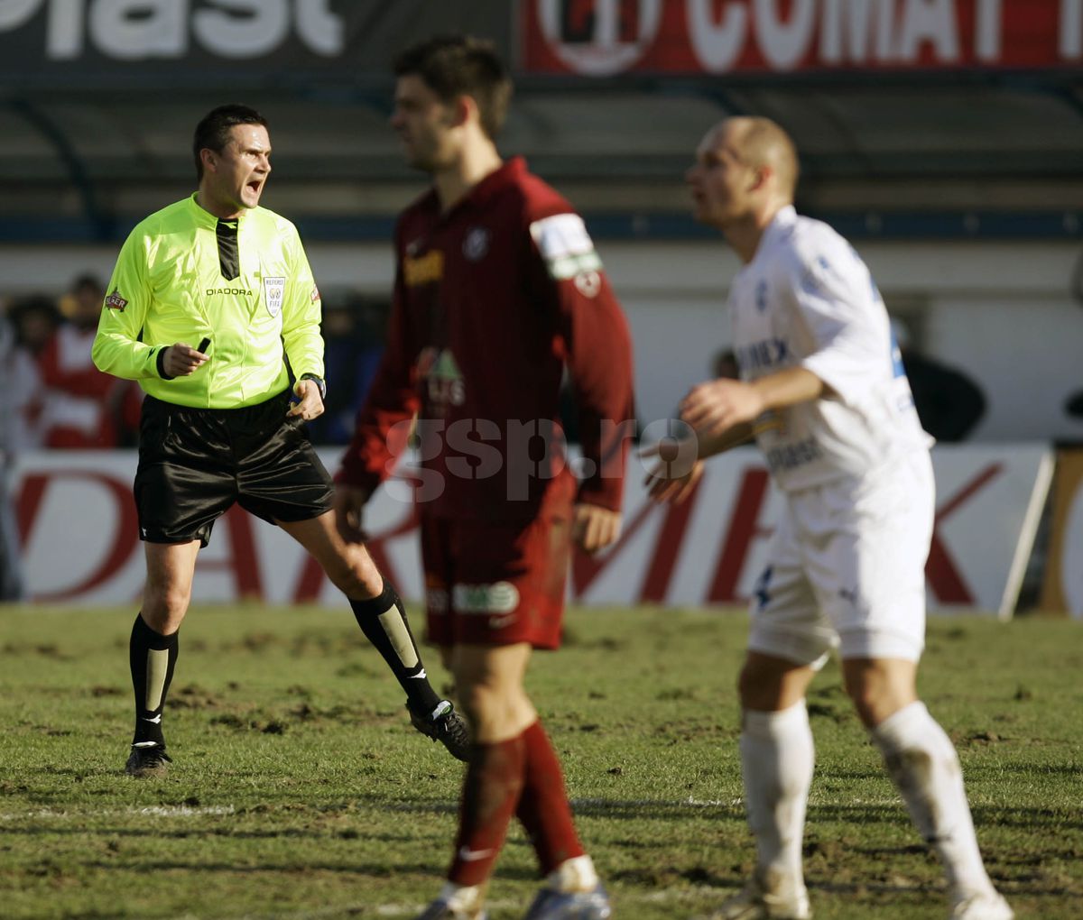 GLORIA BISTRITA - CFR CLUJ 2-2_24.11.2007