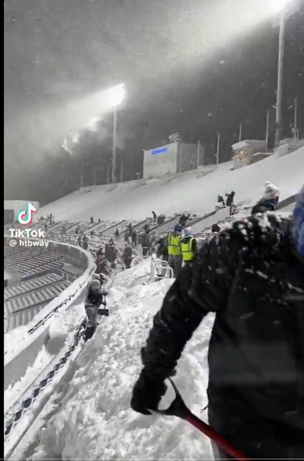 Americanii vin cu o nouă inginerie-SF » Ce va conține stadionul de 1,7 miliarde de dolari din Buffalo, locul unde zăpada ajunge la peste 2 metri în fiecare an