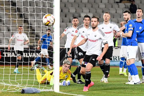 Andrei Gorcea, apărând poarta lui U Cluj // foto: Imago Images