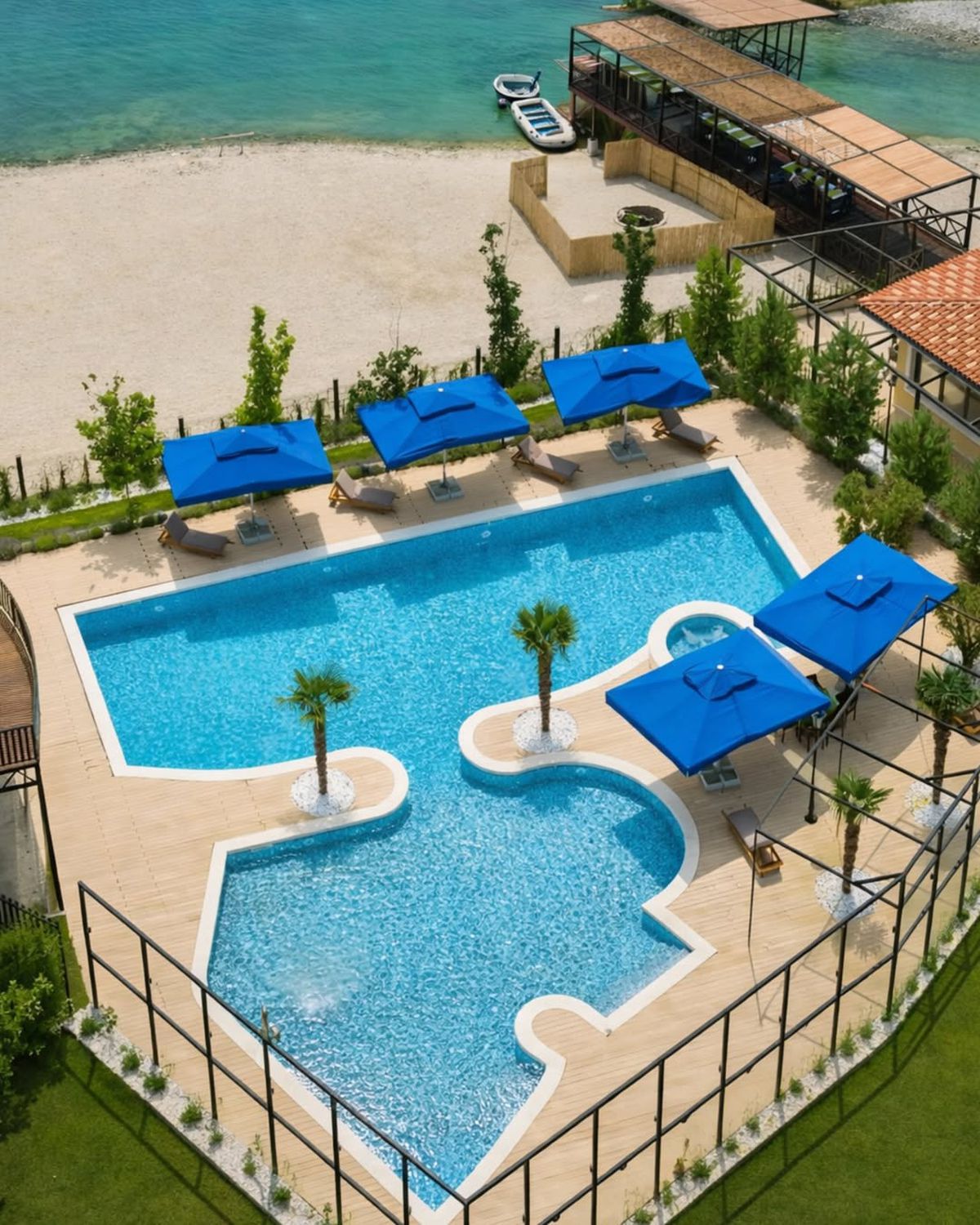 O noapte în vila privată a lui Novak Djokovic costă cât un sfert dintr-o garsonieră în București