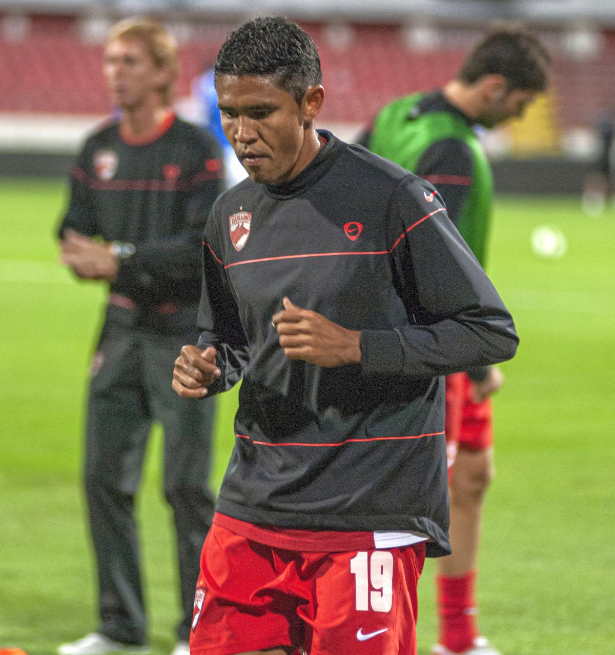 L-am găsit pe venezueleanul care a jucat la Dinamo! A driblat „subiectul Maduro”, apoi s-a dat la povești: „Mircea Rednic? Cu adevărat...” » Românul care i-a rămas la inimă