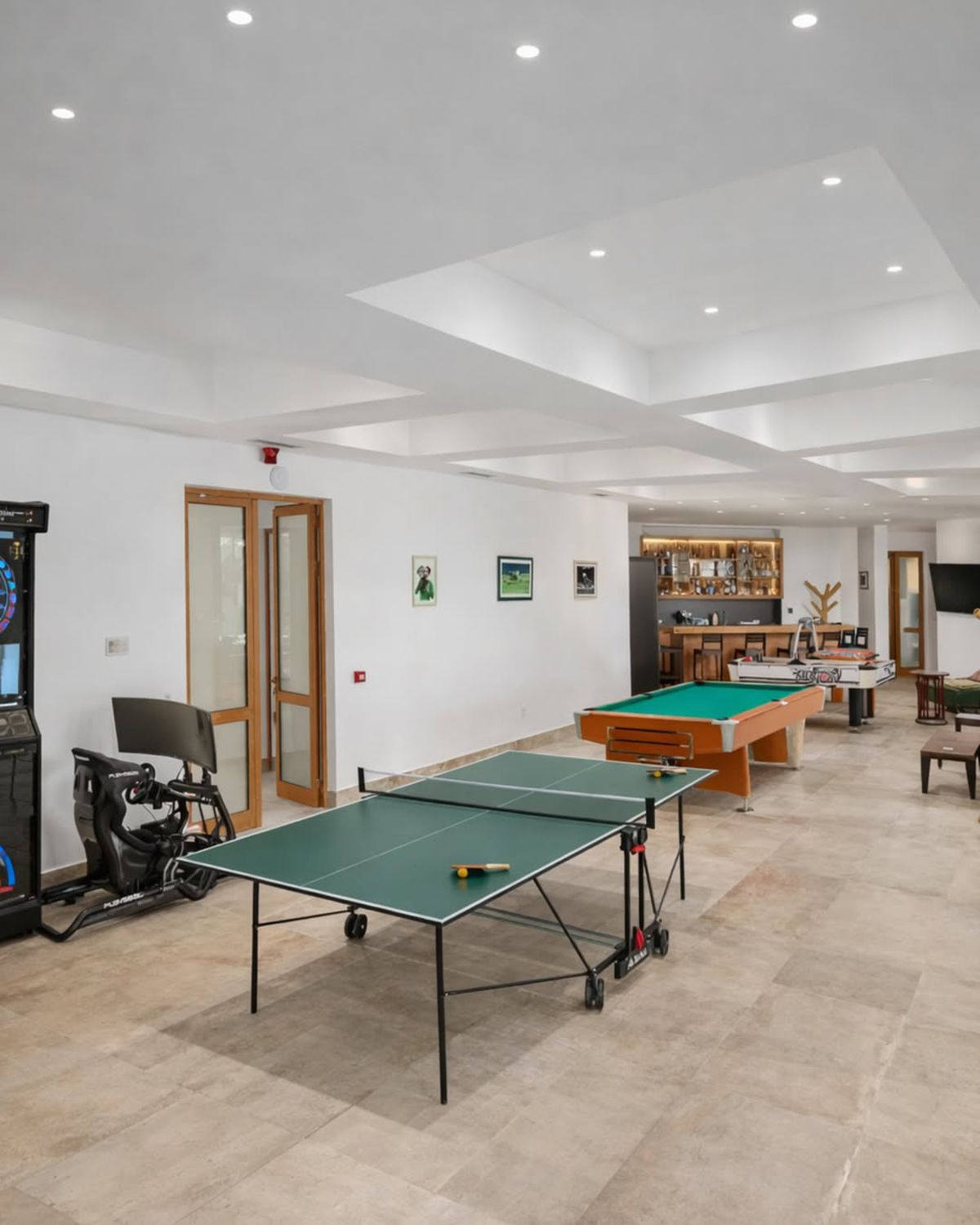 O noapte în vila privată a lui Novak Djokovic costă cât un sfert dintr-o garsonieră în București