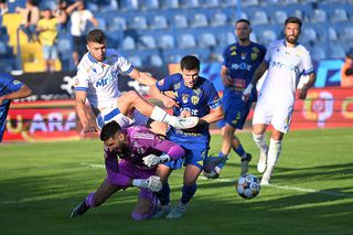 Anunțat de antrenor să-și caute echipă! Decizie de ultimă oră în cantonamentul echipei din Superligă