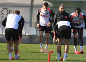 FCSB l-a deturnat de la Rapid! „Am fost la baza de pregătire cu Daniel Pancu”